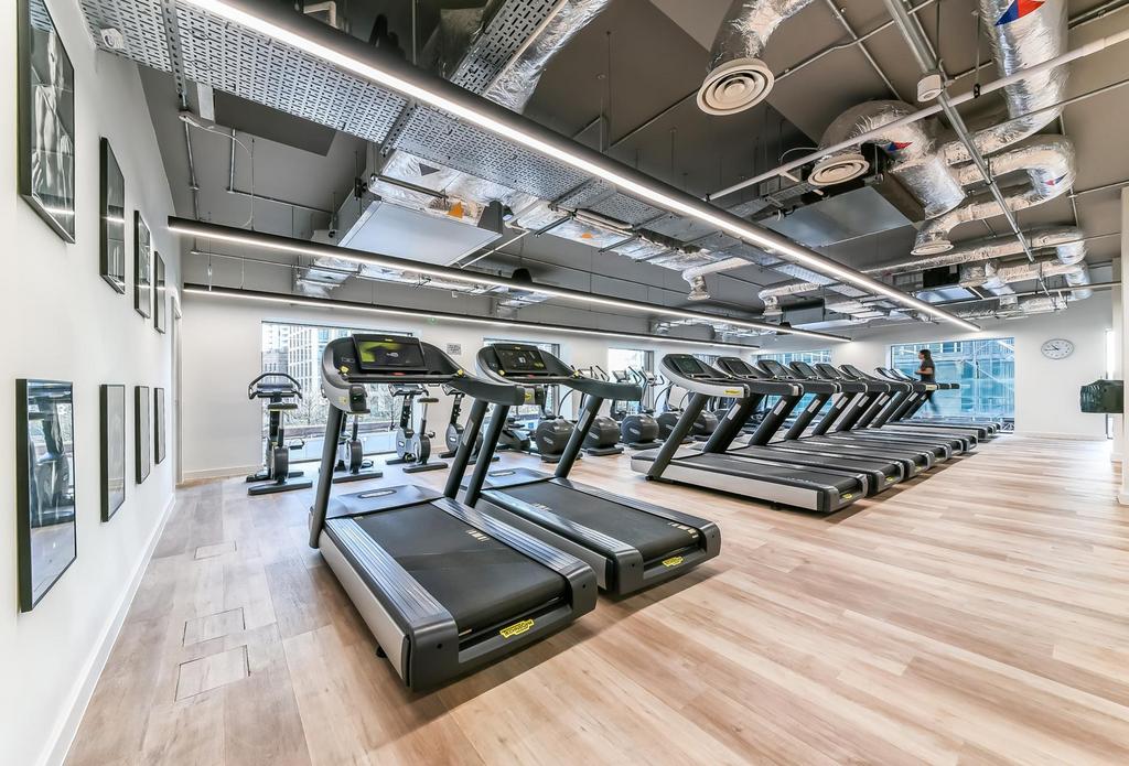 Apartment in London, Royal Wharf, Silvertown - More