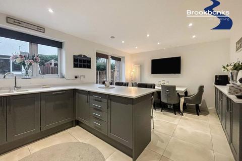114 Glendale, Swanley, BR8 8TP