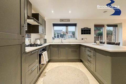 114 Glendale, Swanley, BR8 8TP