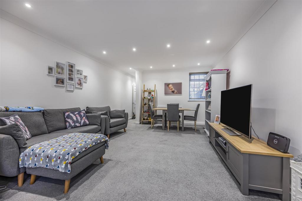10 Whitworth Road, Portsmouth-Portico Marketing-Slo