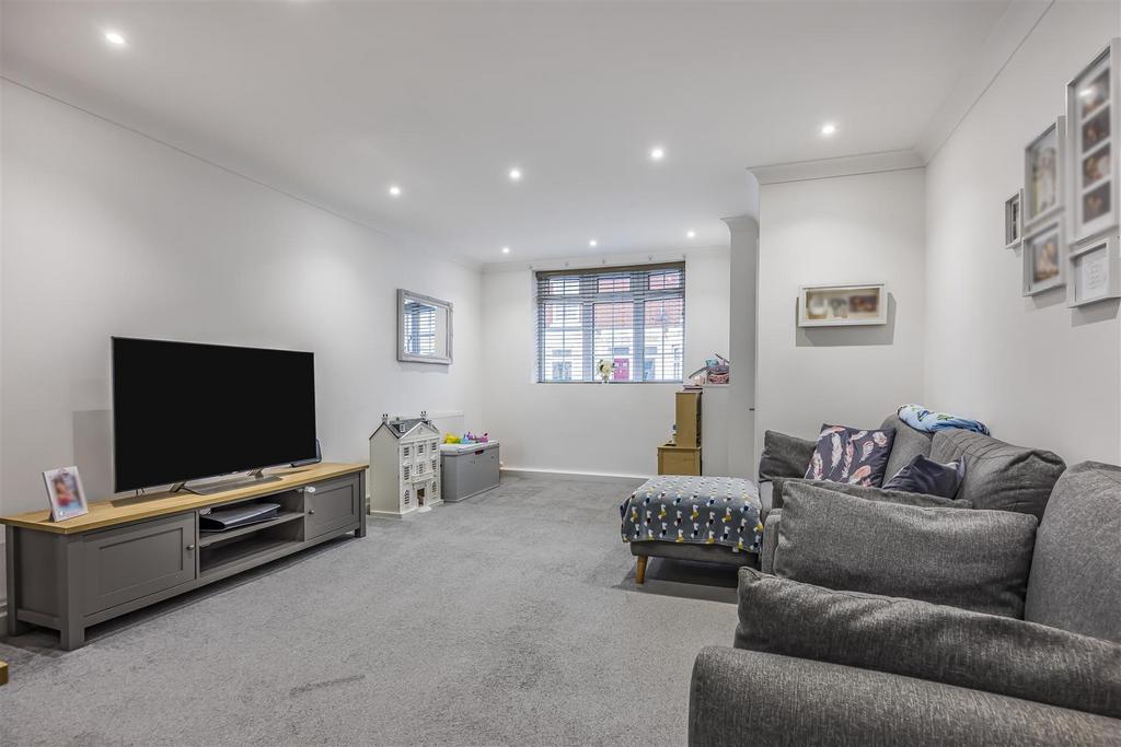 10 Whitworth Road, Portsmouth-Portico Marketing-Slo