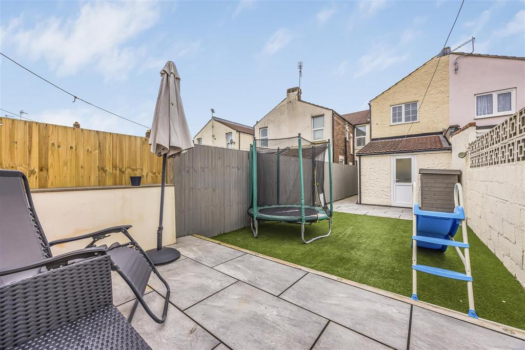 10 Whitworth Road, Portsmouth-Portico Marketing-Slo