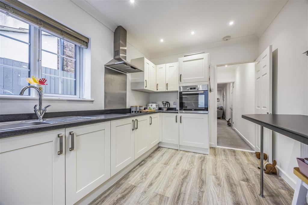 10 Whitworth Road, Portsmouth-Portico Marketing-Slo