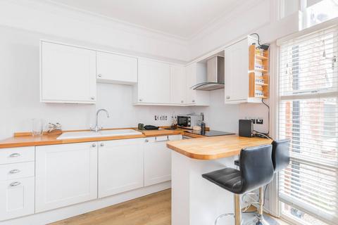 1 bedroom flat to rent, Archway Road, Highgate, London, N6