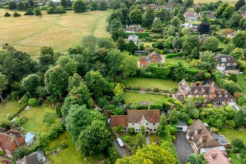 5 bedroom detached house for sale, Broadwater Rise, Guildford, Surrey, GU1.