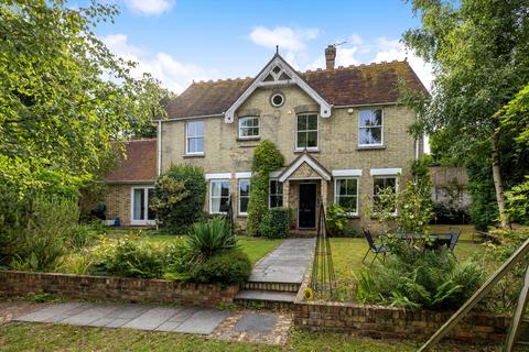 5 bedroom detached house for sale, Broadwater Rise, Guildford, Surrey, GU1.