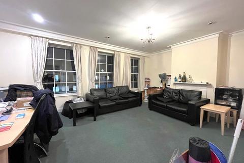 2 bedroom flat to rent, b Kingston Road, South Wimbledon, London