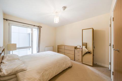 2 bedroom flat for sale, Barge Walk, Greenwich