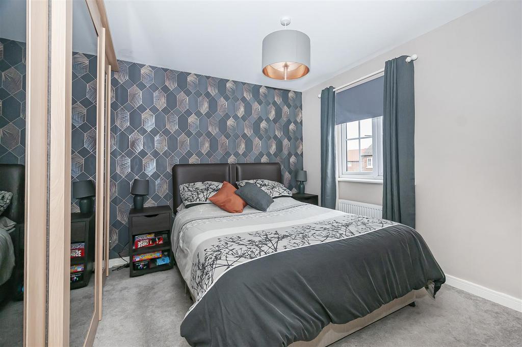 11 Knox Ave6.JPG