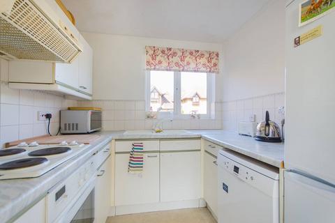 1 bedroom flat to rent, Linwood Close, Denmark Hill, London, SE5