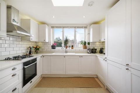 3 bedroom apartment for sale, Brockley Road, London SE4