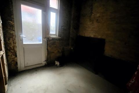 26 Regina Road, London, W13 9EF