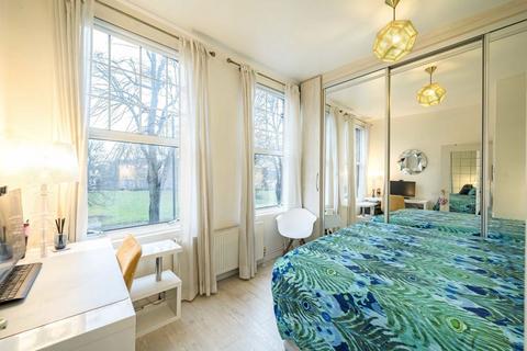 2 bedroom flat for sale, Acton Lane, London W4