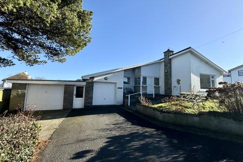 4 bedroom detached bungalow for sale, Cliff Drive, Borth