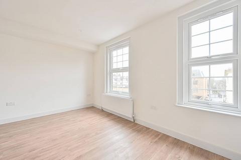 2 bedroom flat to rent, Broadway, West Ealing, W13