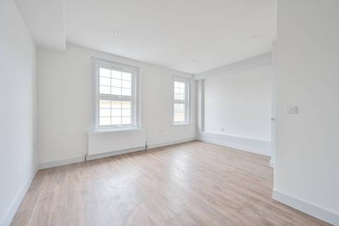 2 bedroom flat to rent, Broadway, West Ealing, W13