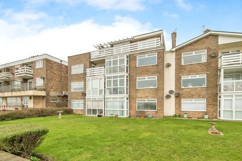 2 bedroom flat for sale, Queens Court, Kings Parade, Clacton-on-Sea, Essex