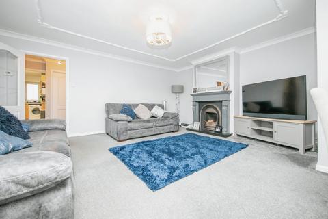 2 bedroom apartment for sale, Kings Parade, Clacton -On-Sea, CO15 5