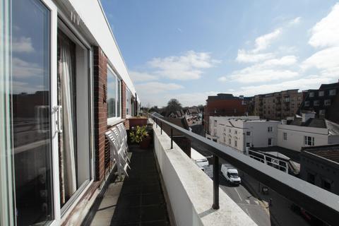 1 bedroom flat for sale, Eastgate Gardens, Surrey GU1