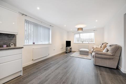 2 bedroom flat for sale, Scott Chase, Leeds, LS12