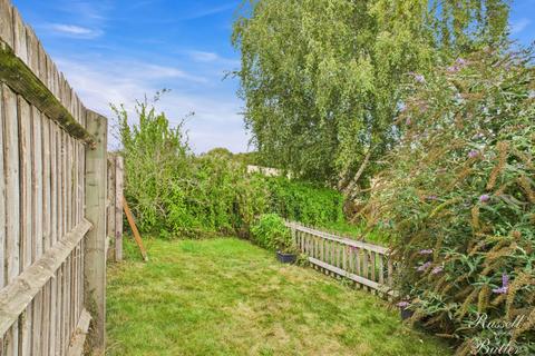 2 bedroom cottage for sale, Gawcott Road, Buckingham