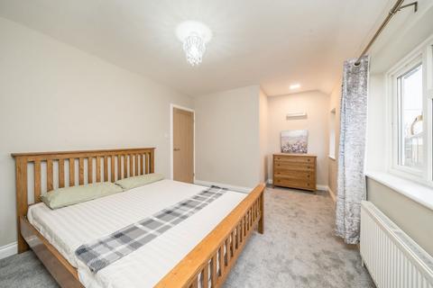 107 Morris Road, Isleworth, TW7 6JD
