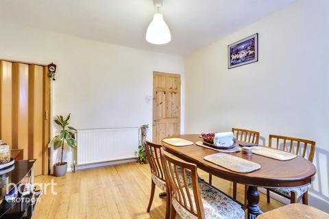 32 Wortley Road, Croydon, CR0 3EA