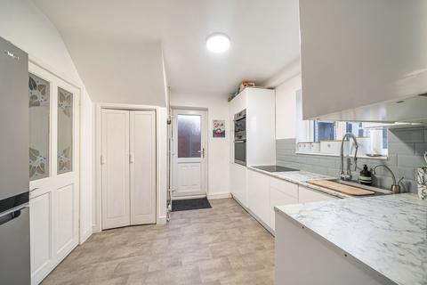 35 Forge Avenue, Old Coulsdon, Coulsdon, CR5 1LS