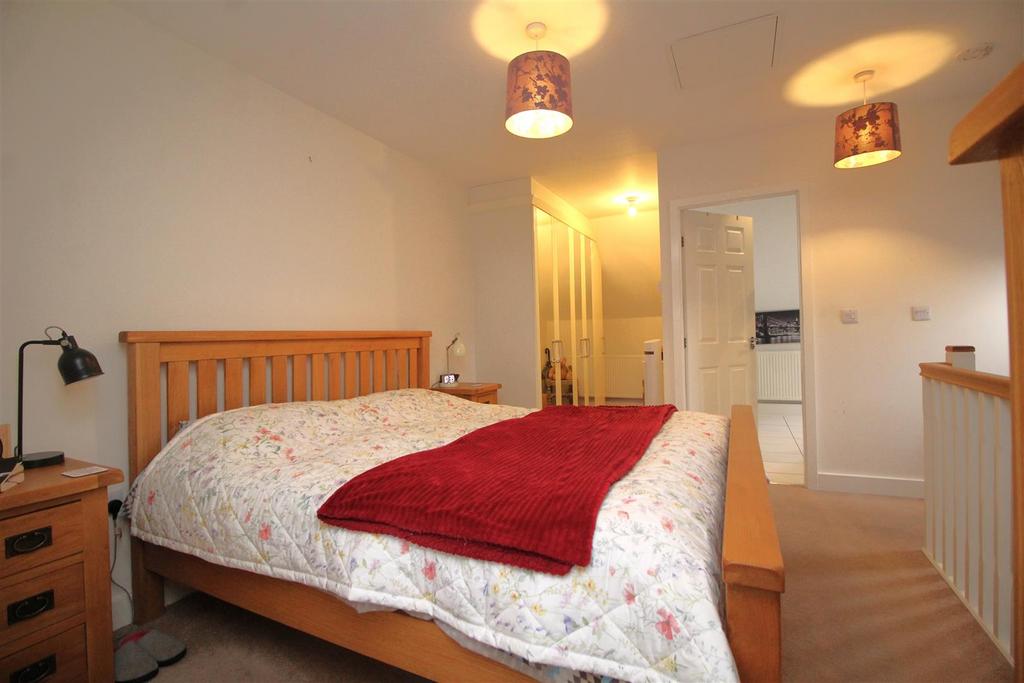 Bedroom 1 .JPG