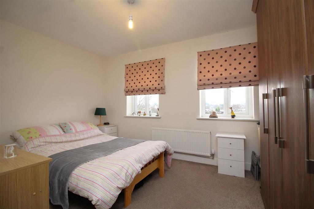 Bedroom 2 .JPG