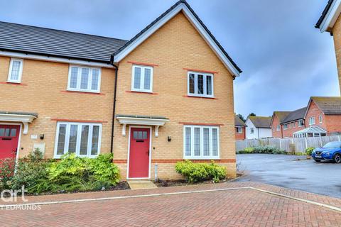 3 bedroom end of terrace house for sale, Weston Drive, Bury St Edmunds