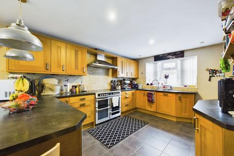24 Apple Tree Close, Yaxley, Peterborough, PE7 3JY
