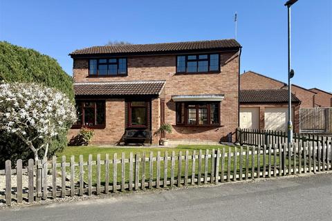3 bedroom detached house for sale, Pennine Close, Kings Acre, Hereford