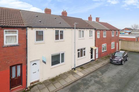 2 bedroom terraced house for sale, Clark Grove, Leeds, LS9