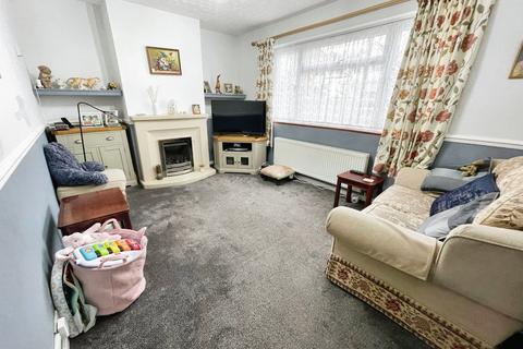 2 bedroom end of terrace house for sale, Hillingford Avenue, Birmingham, B43