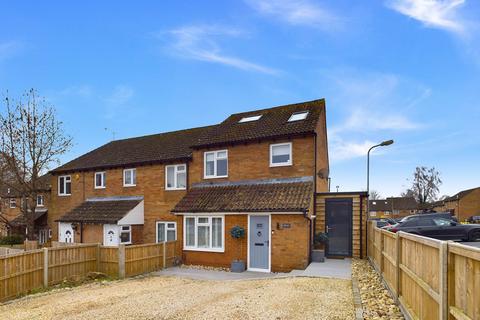 4 bedroom end of terrace house for sale, George Close, Marlow SL7