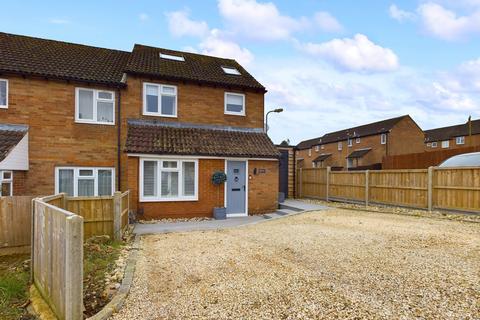 18 George Close, Marlow, SL7 1TR