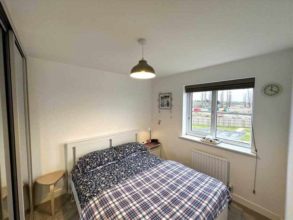 Bedroom 4: