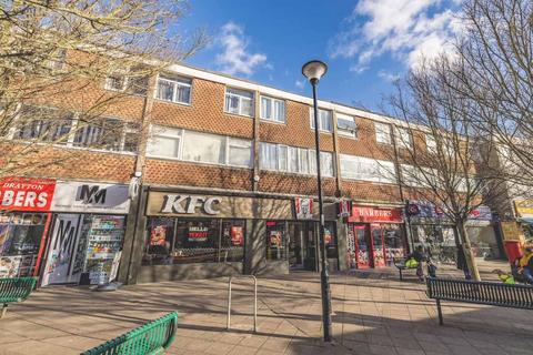 Studio for sale, High Street, West Drayton UB7