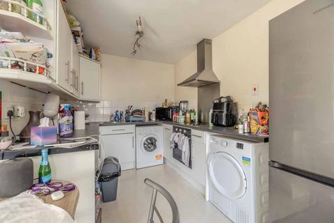 Studio for sale, High Street, West Drayton UB7