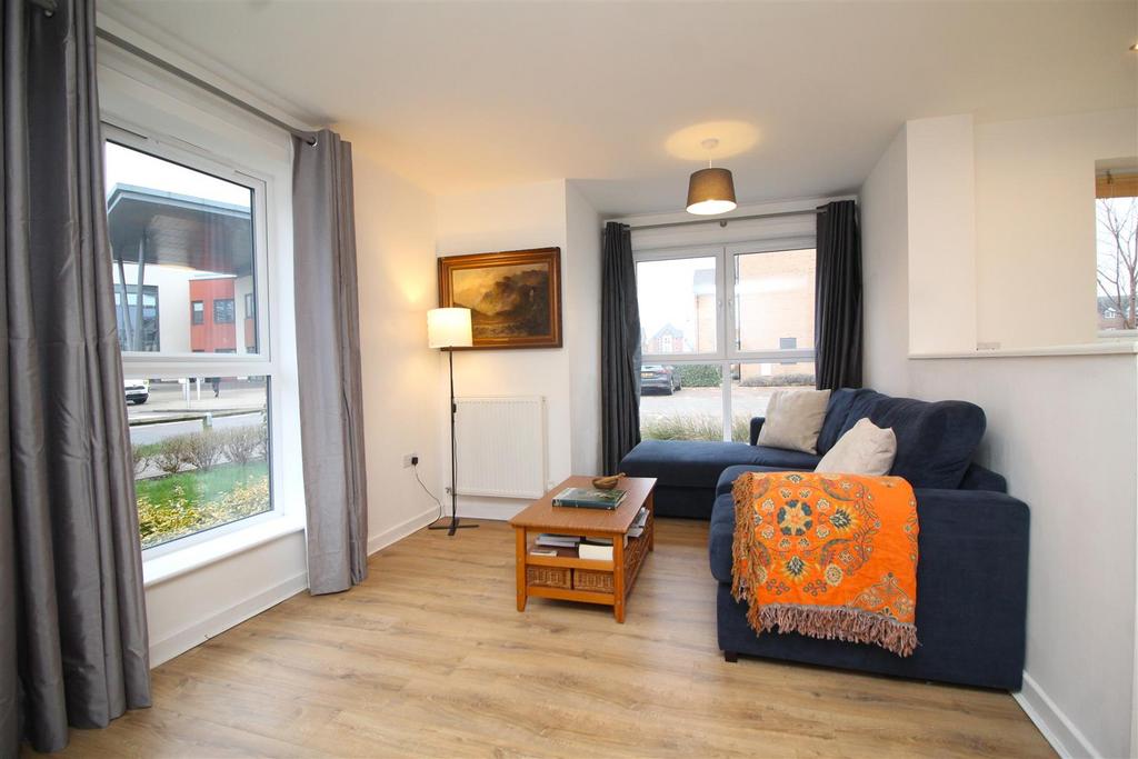 Living area 1.JPG