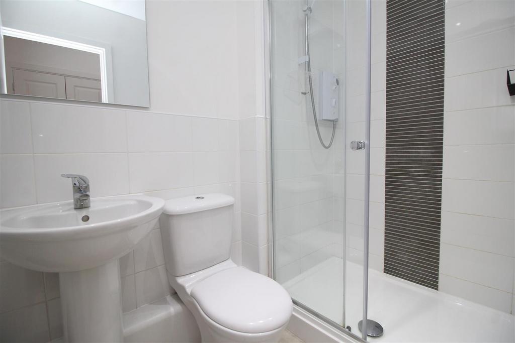 Ensuite .JPG