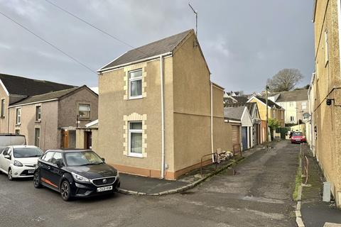 2 bedroom detached house for sale, Catherine Street, Swansea, City And County of Swansea.