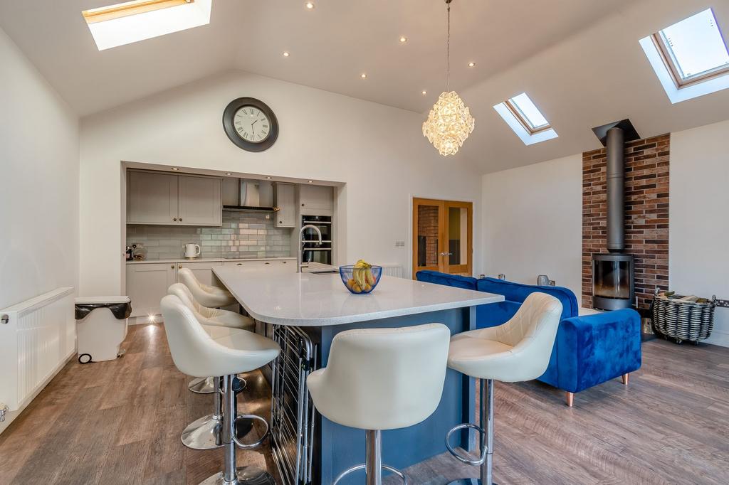 Kitchen/Lounge/Breakfast Room