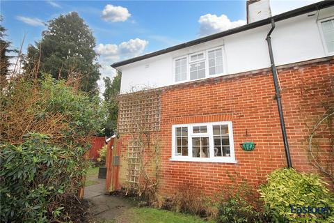 3 bedroom end of terrace house for sale, Chapel Road, Surrey KT20