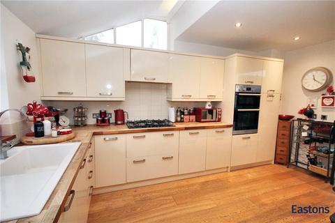 3 bedroom end of terrace house for sale, Chapel Road, Surrey KT20