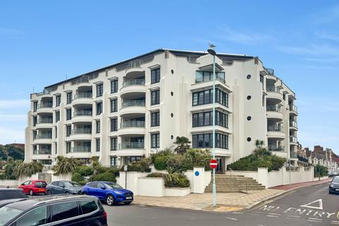 2 bedroom flat for sale, Warnes, Steyne Gardens, Worthing BN11 3DW