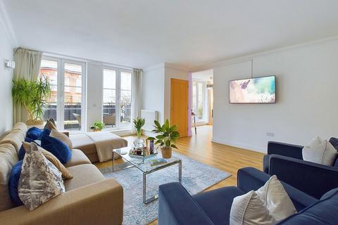 2 bedroom flat for sale, Warnes, Steyne Gardens, Worthing BN11 3DW