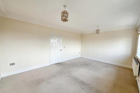 2 bedroom flat for sale, Clevedon House, Newport