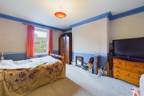 3 bedroom terraced house for sale, Queens Road, Buxton